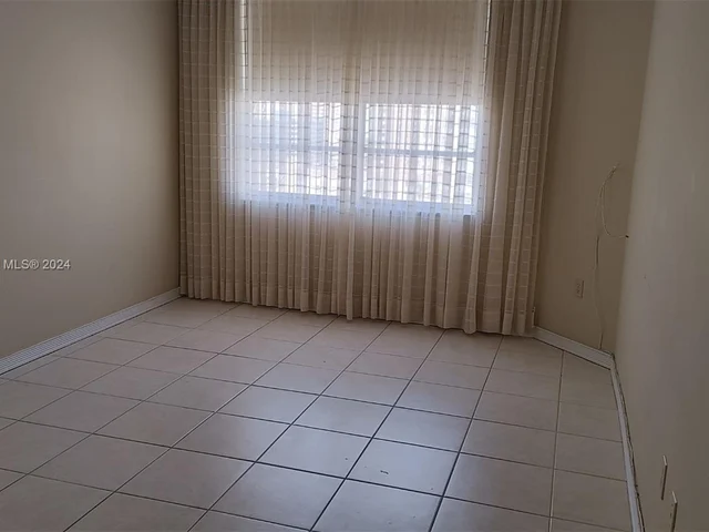 1980 S Ocean Dr # 8D, Hallandale Beach FL 33009