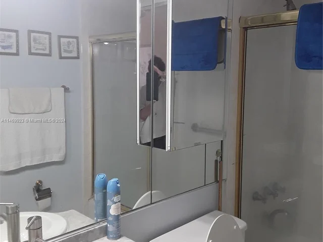 1980 S Ocean Dr # 8D, Hallandale Beach FL 33009