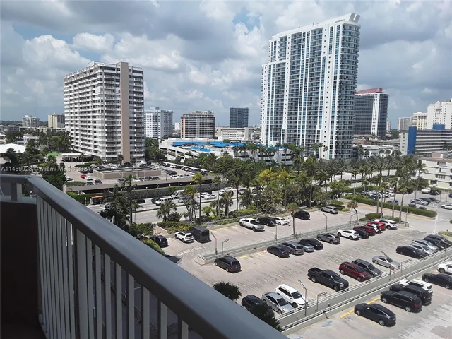 1980 S Ocean Dr # 8D, Hallandale Beach FL 33009