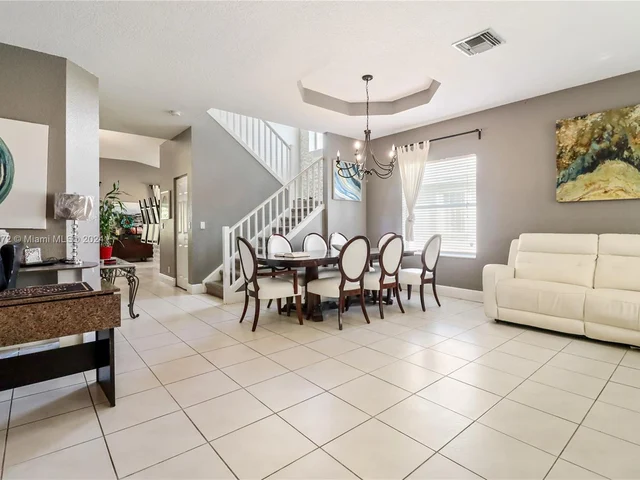 8525 Pine Cay, West Palm Beach FL 33411