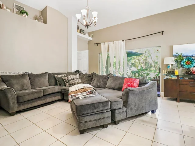 8525 Pine Cay, West Palm Beach FL 33411