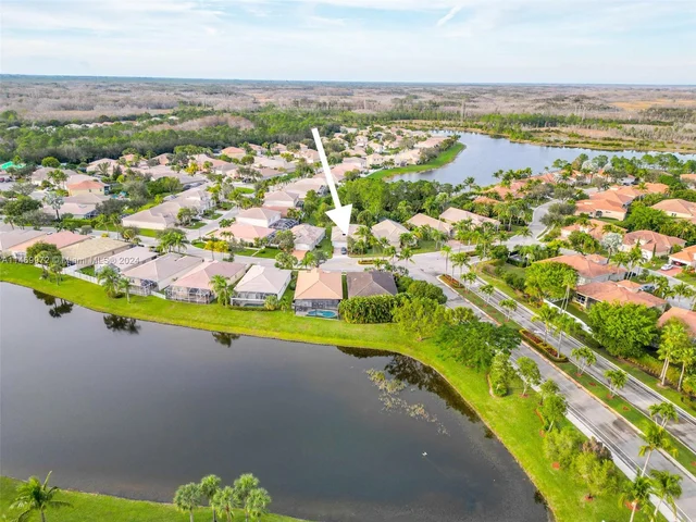 8525 Pine Cay, West Palm Beach FL 33411