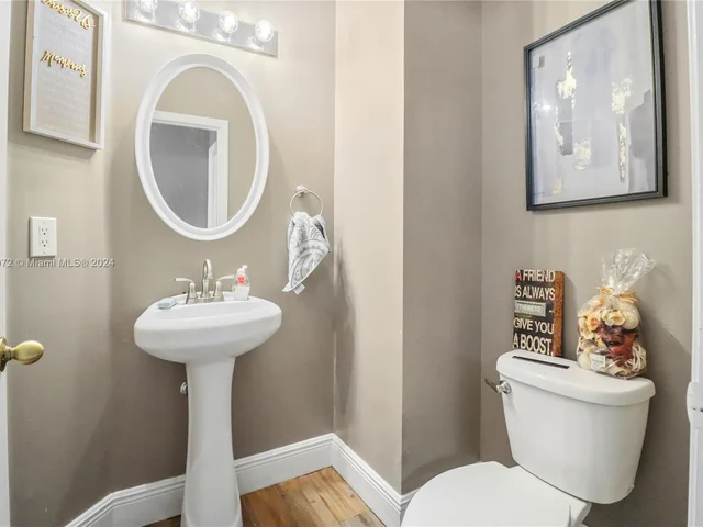 8525 Pine Cay, West Palm Beach FL 33411