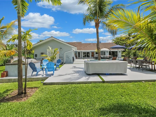 11005 SW 95th St, Miami FL 33176