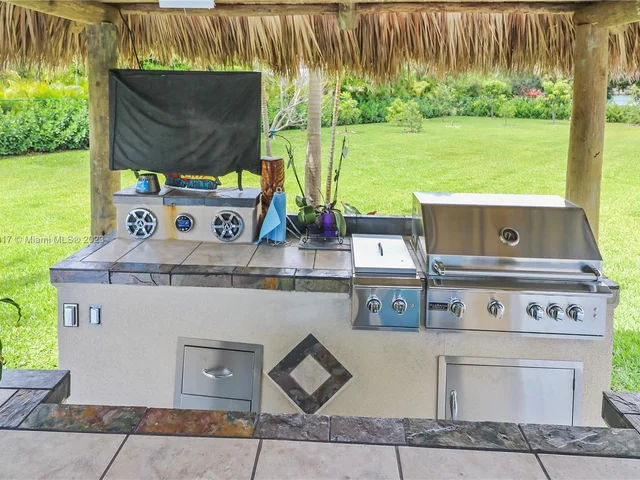 11005 SW 95th St, Miami FL 33176