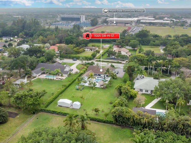 11005 SW 95th St, Miami FL 33176