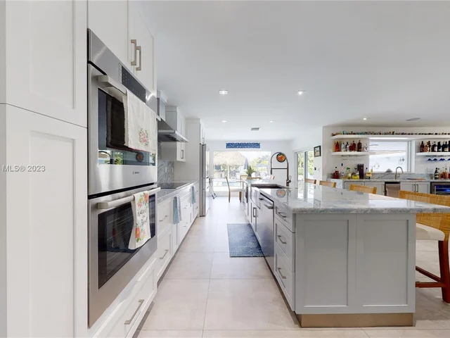 11005 SW 95th St, Miami FL 33176