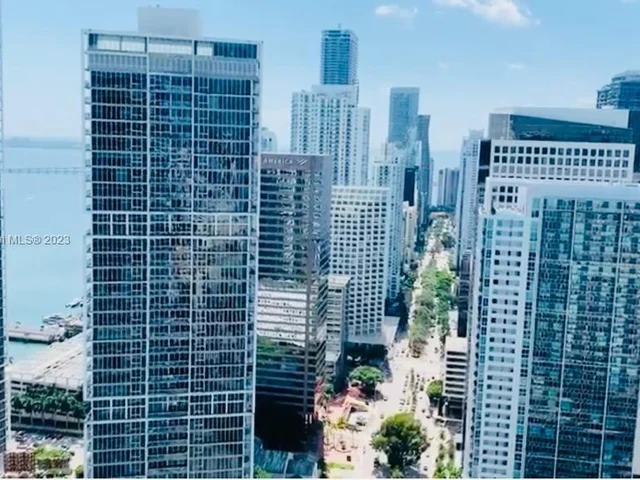 200 Biscayne Boulevard Way # 4702, Miami FL 33131