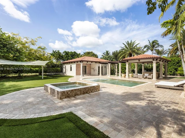 8860 SW 112th St, Miami FL 33176