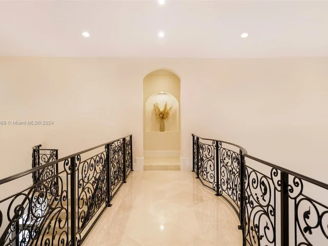 8860 SW 112th St, Miami FL 33176