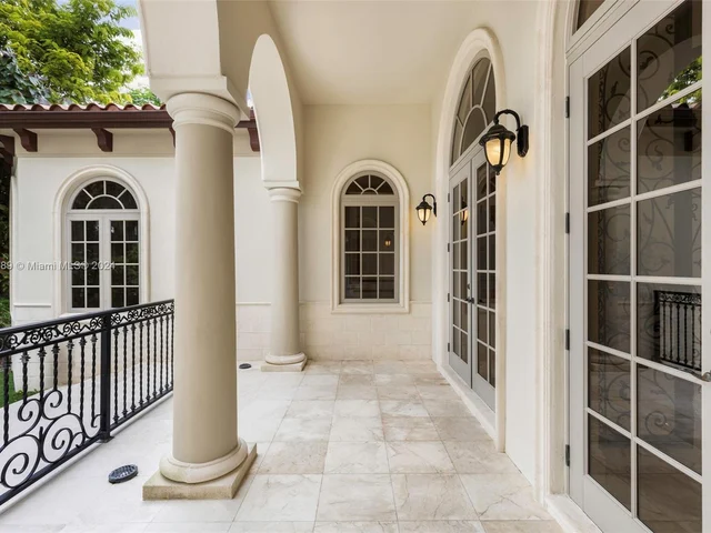 8860 SW 112th St, Miami FL 33176