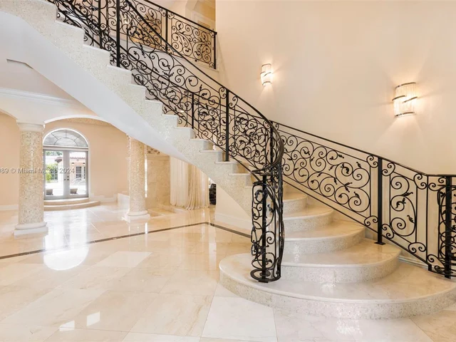 8860 SW 112th St, Miami FL 33176