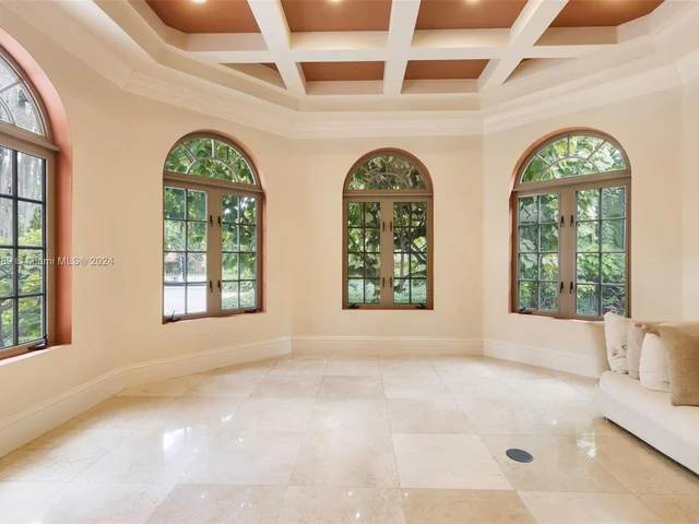 8860 SW 112th St, Miami FL 33176