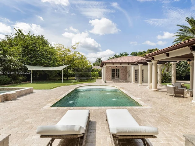 8860 SW 112th St, Miami FL 33176