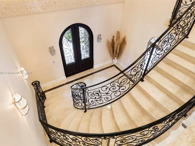 8860 SW 112th St, Miami FL 33176