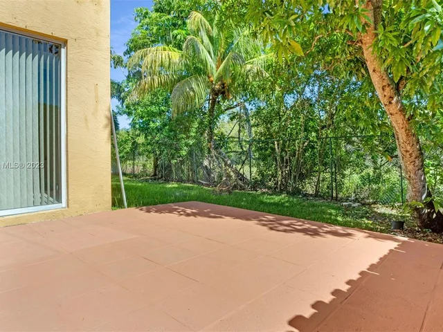 261 SW 192nd Ter, Pembroke Pines FL 33029