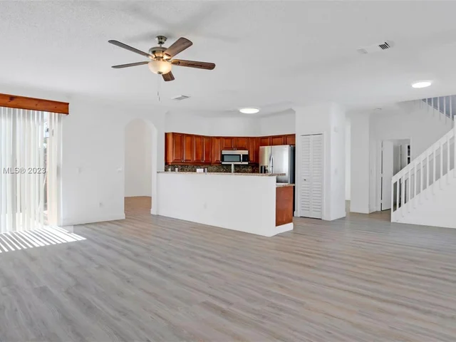 261 SW 192nd Ter, Pembroke Pines FL 33029