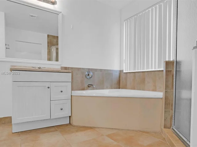 261 SW 192nd Ter, Pembroke Pines FL 33029