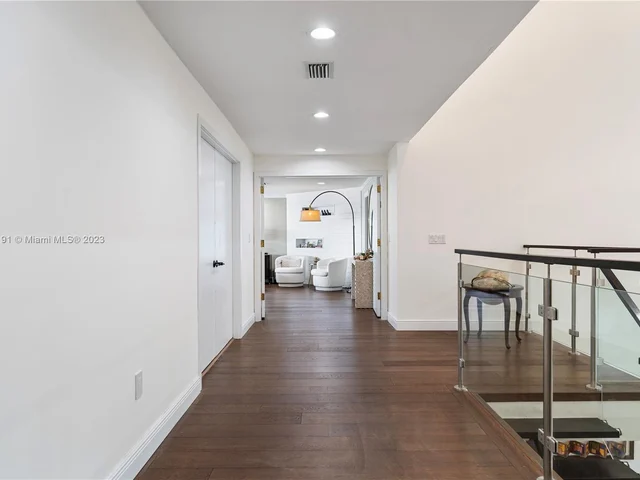 1801 Cleveland Rd, Miami Beach FL 33141