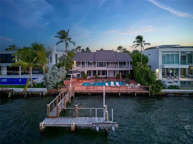 1801 Cleveland Rd, Miami Beach FL 33141