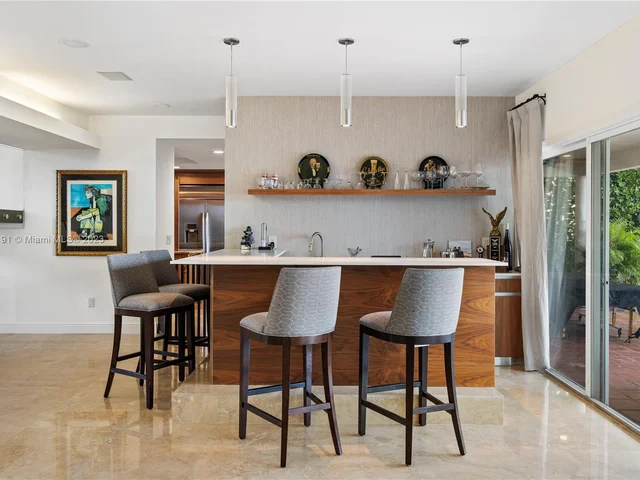 1801 Cleveland Rd, Miami Beach FL 33141