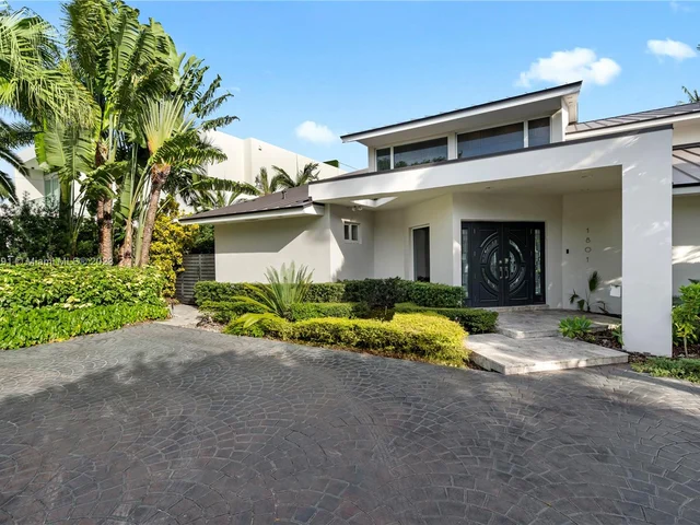 1801 Cleveland Rd, Miami Beach FL 33141