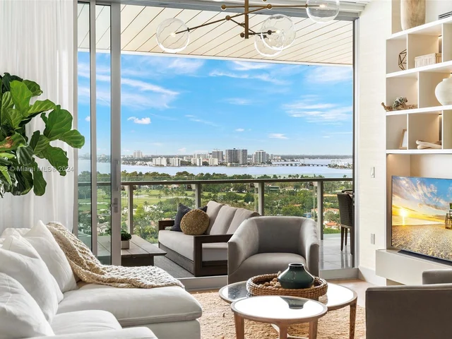 5775 Collins Ave # 1705, Miami Beach FL 33140