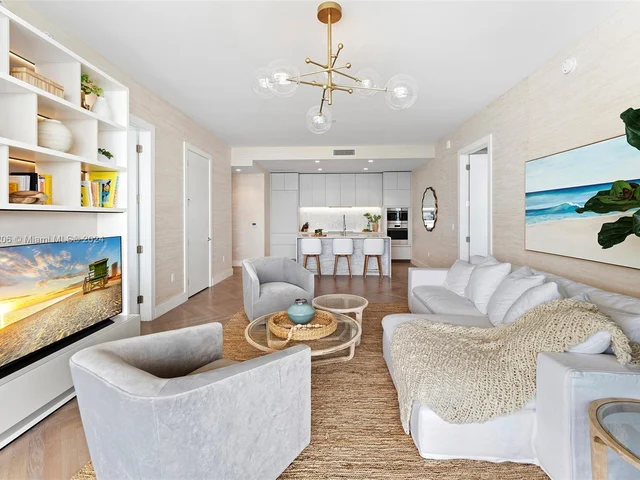 5775 Collins Ave # 1705, Miami Beach FL 33140