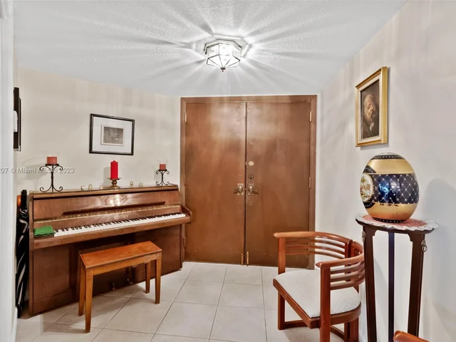 13953 Kendale Lakes Cir # 507B, Miami FL 33183