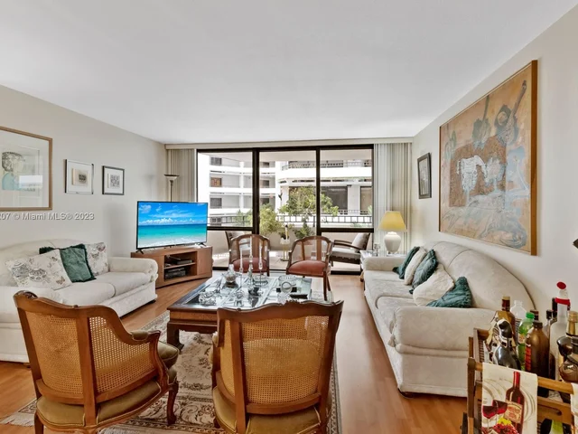 13953 Kendale Lakes Cir # 507B, Miami FL 33183