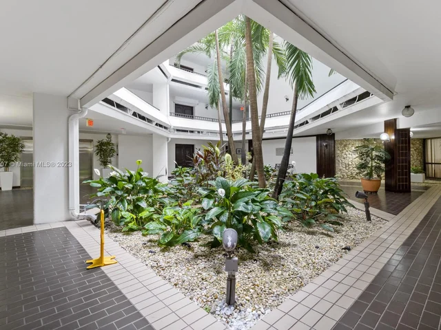 13953 Kendale Lakes Cir # 507B, Miami FL 33183