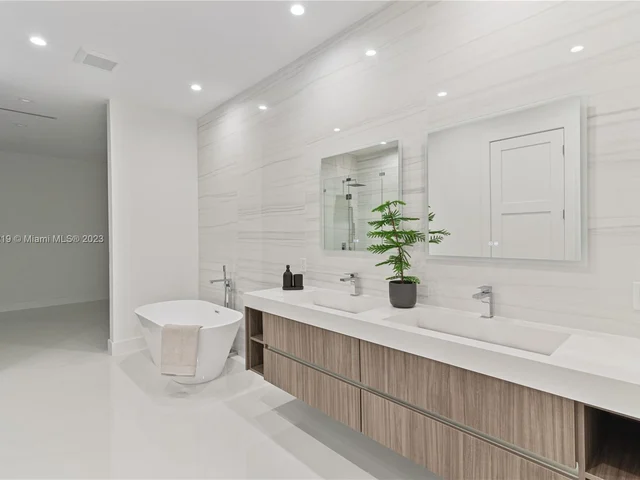 1401 SW 5th Ct, Fort Lauderdale FL 33312