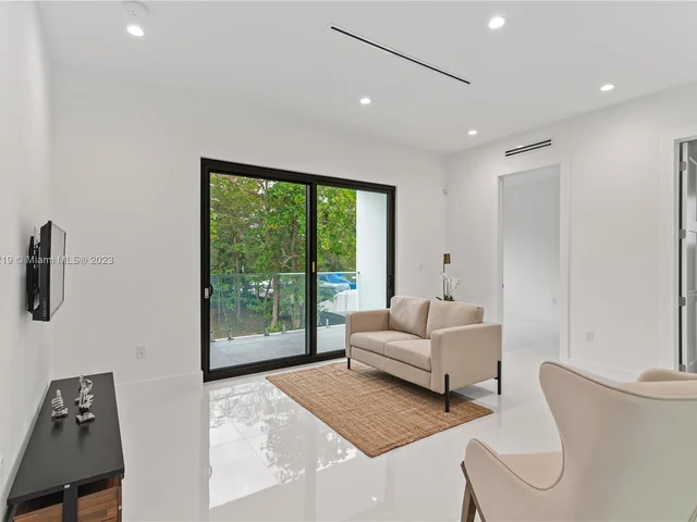 1401 SW 5th Ct, Fort Lauderdale FL 33312