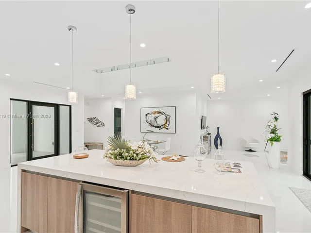 1401 SW 5th Ct, Fort Lauderdale FL 33312