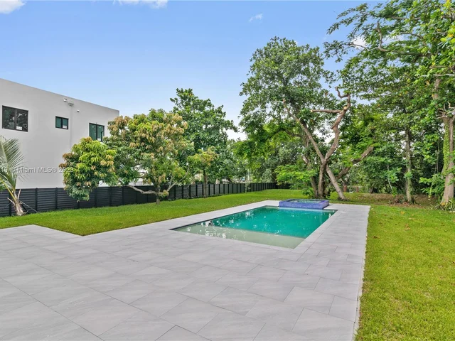 1401 SW 5th Ct, Fort Lauderdale FL 33312