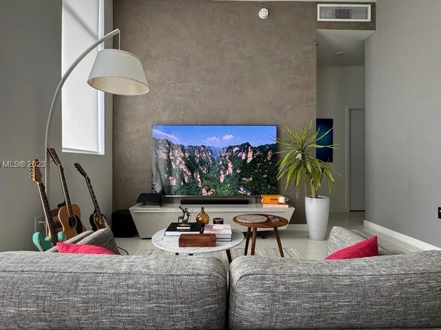 7875 NW 107th Ave # 812, Doral FL 33178