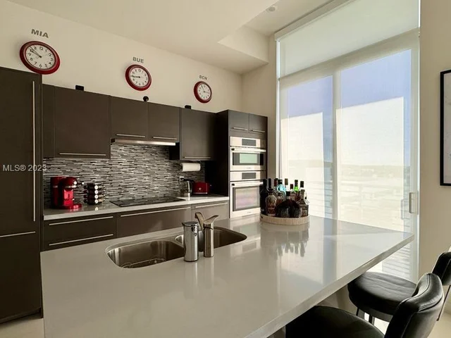 7875 NW 107th Ave # 812, Doral FL 33178