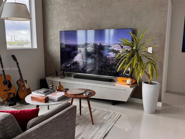 7875 NW 107th Ave # 812, Doral FL 33178