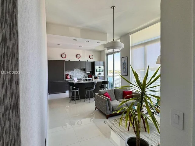 7875 NW 107th Ave # 812, Doral FL 33178