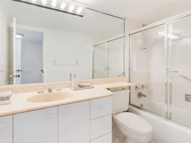 2030 S Ocean Dr, Hallandale Beach FL 33009