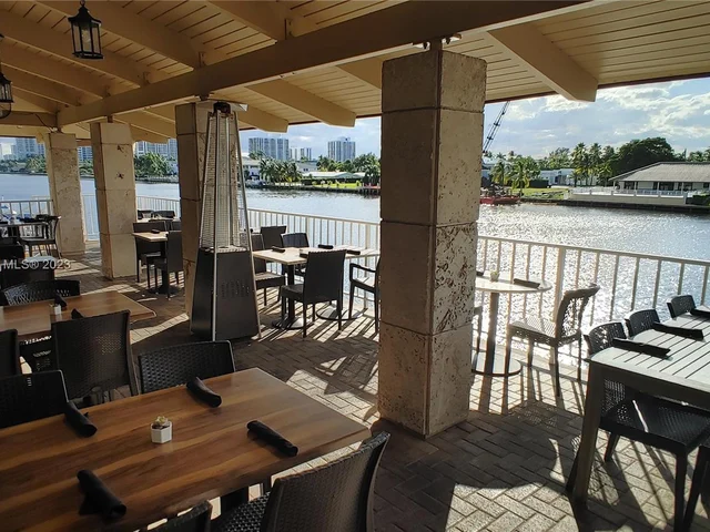 1985 S Ocean Dr, Hallandale Beach FL 33009