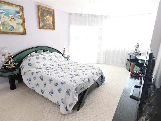 1985 S Ocean Dr, Hallandale Beach FL 33009