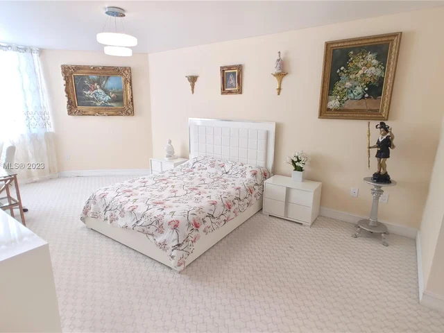 1985 S Ocean Dr, Hallandale Beach FL 33009