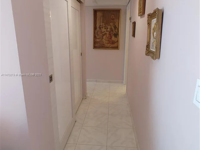 1985 S Ocean Dr, Hallandale Beach FL 33009