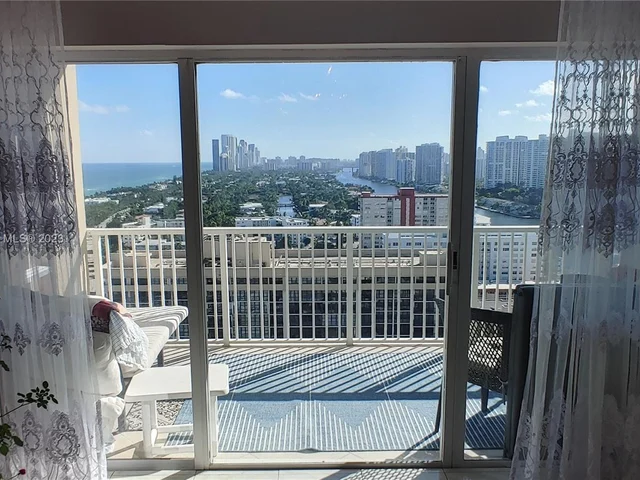 1985 S Ocean Dr, Hallandale Beach FL 33009