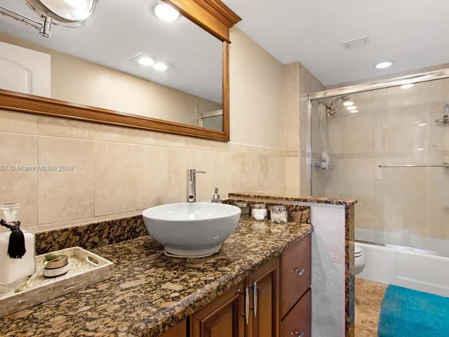 1701 S Ocean Dr # 903, Hollywood FL 33019