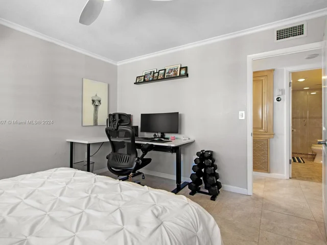 1701 S Ocean Dr # 903, Hollywood FL 33019