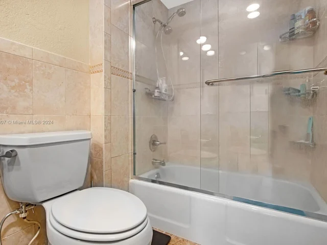 1701 S Ocean Dr # 903, Hollywood FL 33019