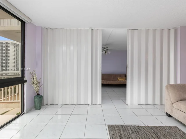 1600 S Ocean Dr # 10J, Hollywood FL 33019