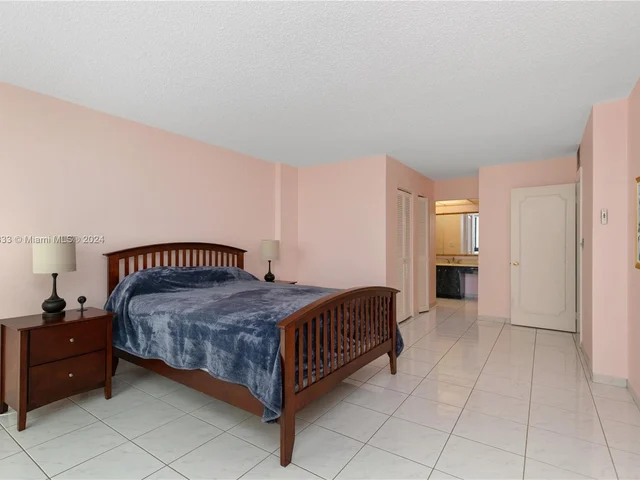 1600 S Ocean Dr # 10J, Hollywood FL 33019